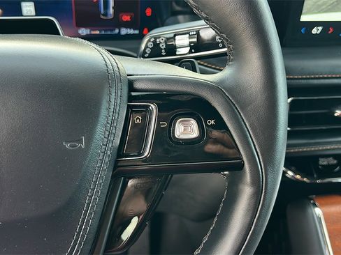 Used 2025 Lincoln Aviator Black Label w/ Black Label Special Edition image 21