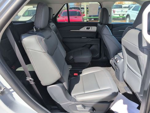 New 2026 Ford Explorer Active w/ Active Comfort Package image 15