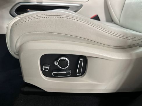 Used 2022 Jaguar F-PACE S image 17