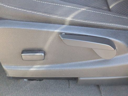 Used 2022 Chevrolet Colorado LT w/ Safety Package image 24