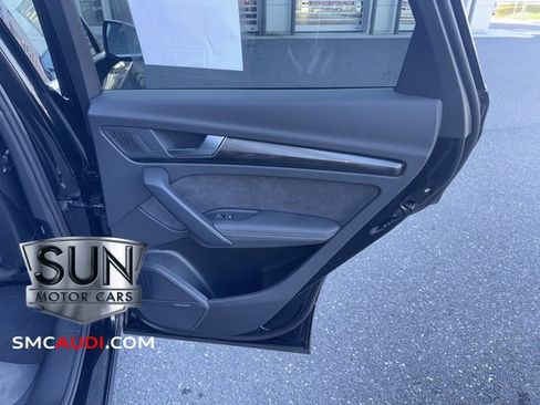 Used 2025 Audi SQ5 Premium Plus w/ Premium Plus Package image 15