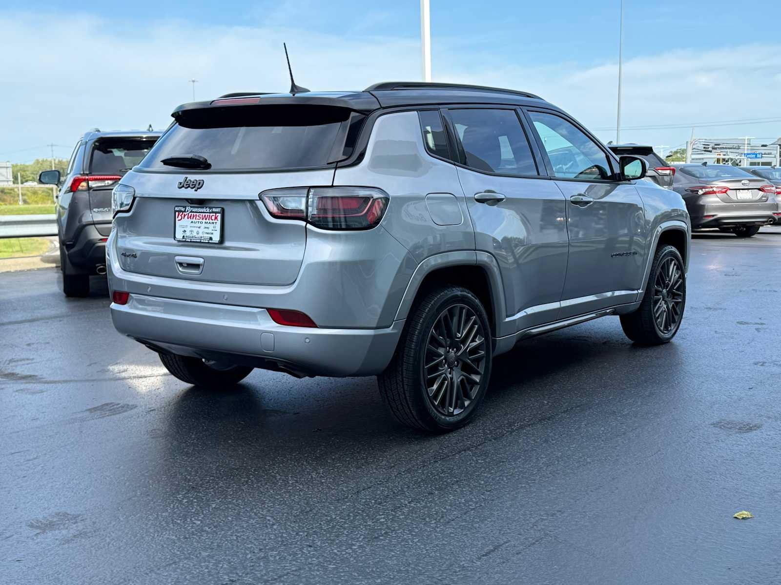 Used 2023 Jeep Compass High Altitude AWD/4WD image 4