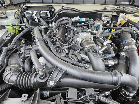 New 2025 Ford Bronco Badlands image 17