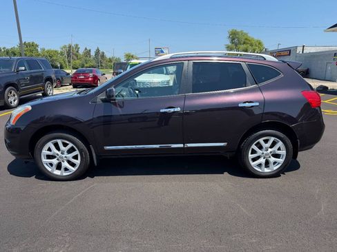 Used 2011 Nissan Rogue SV w/ SL Pkg AWD/4WD image 2