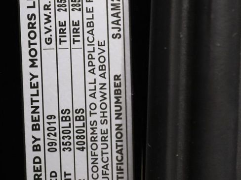 Used 2020 Bentley Bentayga Design Series image 35