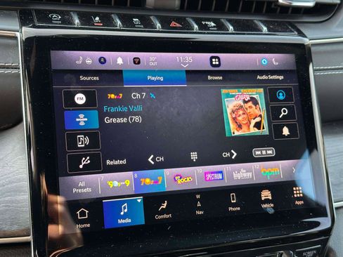 Used 2022 Jeep Grand Cherokee Overland w/ Luxury Tech Group IV image 25