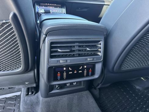 Used 2020 Audi SQ8 Premium Plus w/ Driver Assistance Package image 18