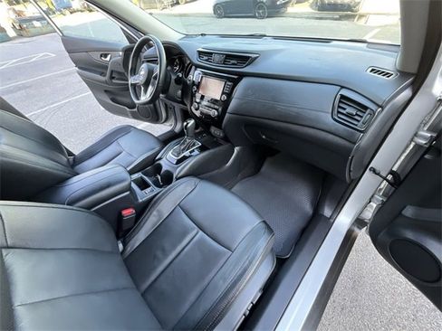 Used 2019 Nissan Rogue SL image 32