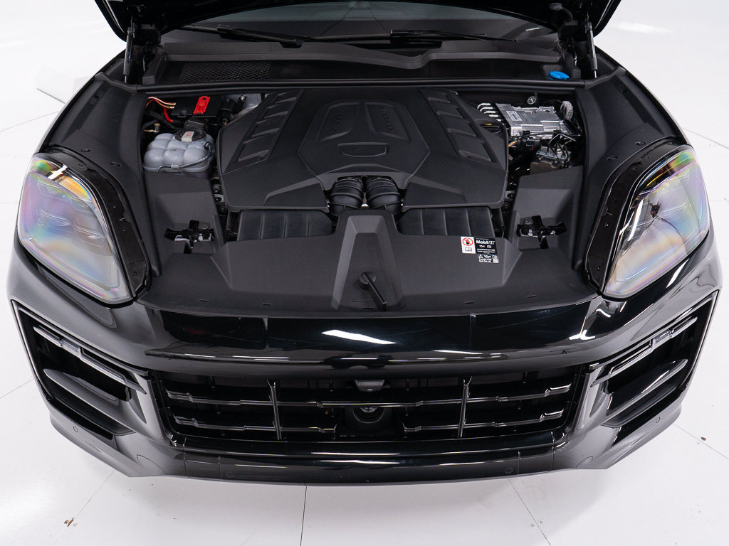 Used 2026 Porsche Cayenne GTS AWD/4WD image 46