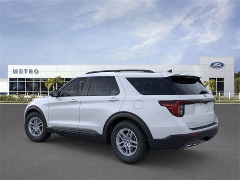 New 2026 Ford Explorer Active image 4