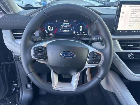 New 2026 Ford Explorer Active w/ Active Comfort Package image 15