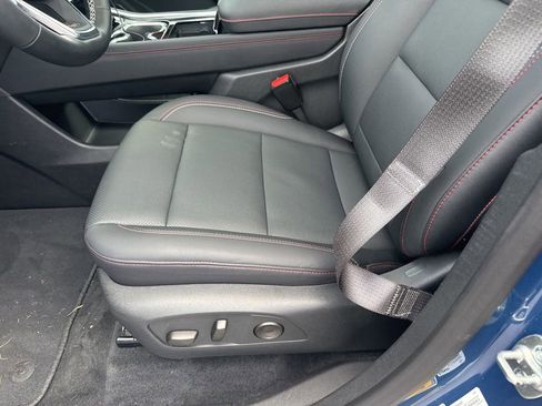 Used 2024 Chevrolet Traverse Z71 w/ Enhanced Driving Package image 19