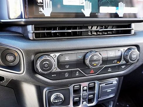 New 2026 Jeep Wrangler Unlimited Sport S image 32