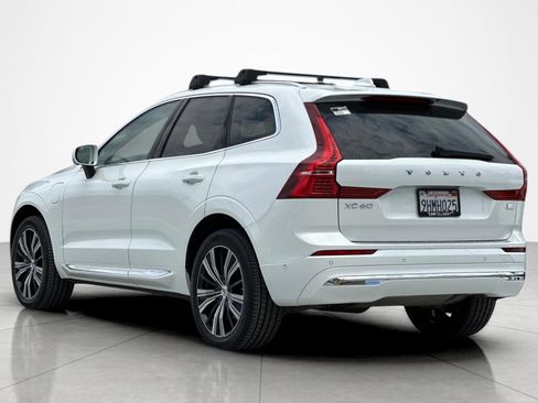 Used 2023 Volvo XC60 T8 Plus w/ Protection Package Premier AWD/4WD image 3