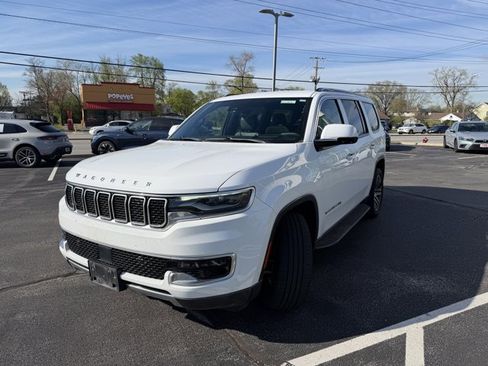 Used 2022 Jeep Wagoneer Series III image 2
