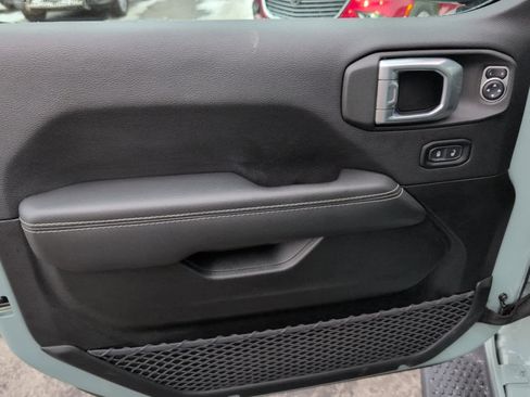 Used 2023 Jeep Wrangler Sahara w/ Dual Top Group image 13