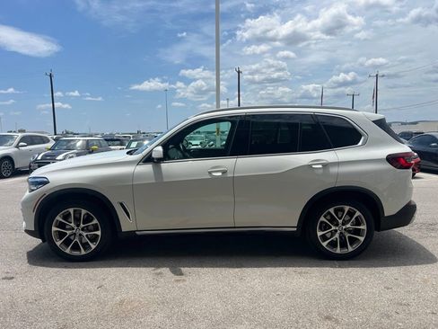 Used 2023 BMW X5 xDrive40i w/ Premium Package AWD/4WD image 4