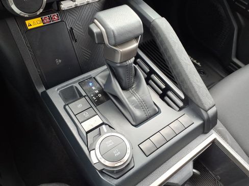 Certified 2025 Toyota Tacoma SR5 image 19