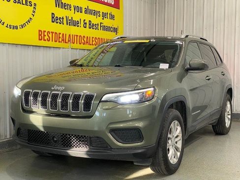 Used 2021 Jeep Cherokee Latitude w/ Mopar Interior Package image 1