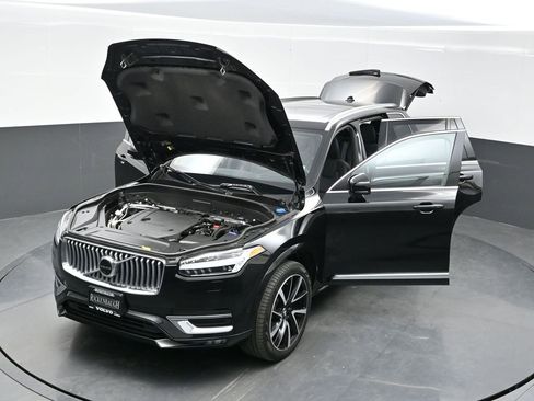 Used 2023 Volvo XC90 B6 Plus AWD/4WD image 39