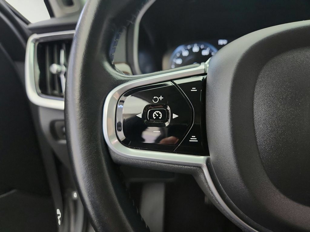 Used 2017 Volvo S90 T6 Momentum w/ Vision Package AWD/4WD image 20