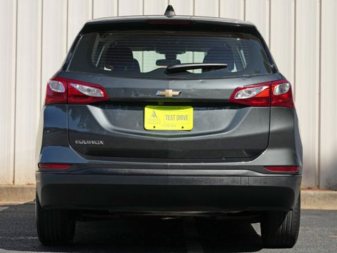 Used 2020 Chevrolet Equinox LS FWD image 9