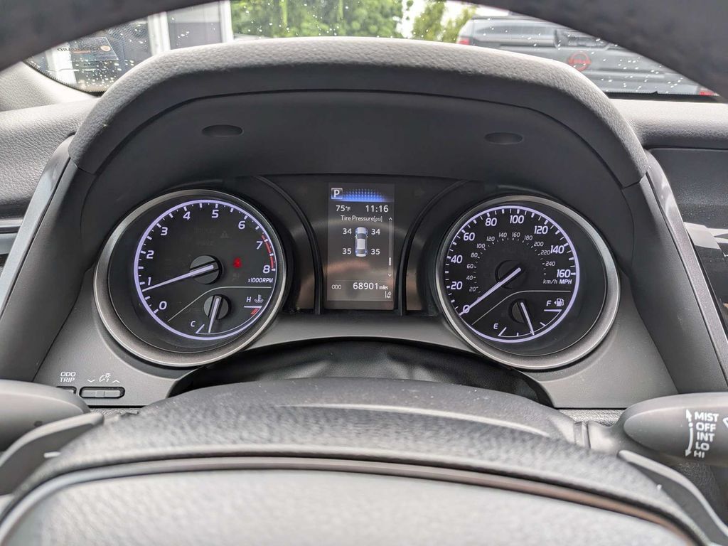 Used 2023 Toyota Camry SE FWD image 25