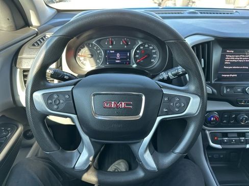 Used 2024 GMC Terrain SLE w/ Driver Convenience Package image 25