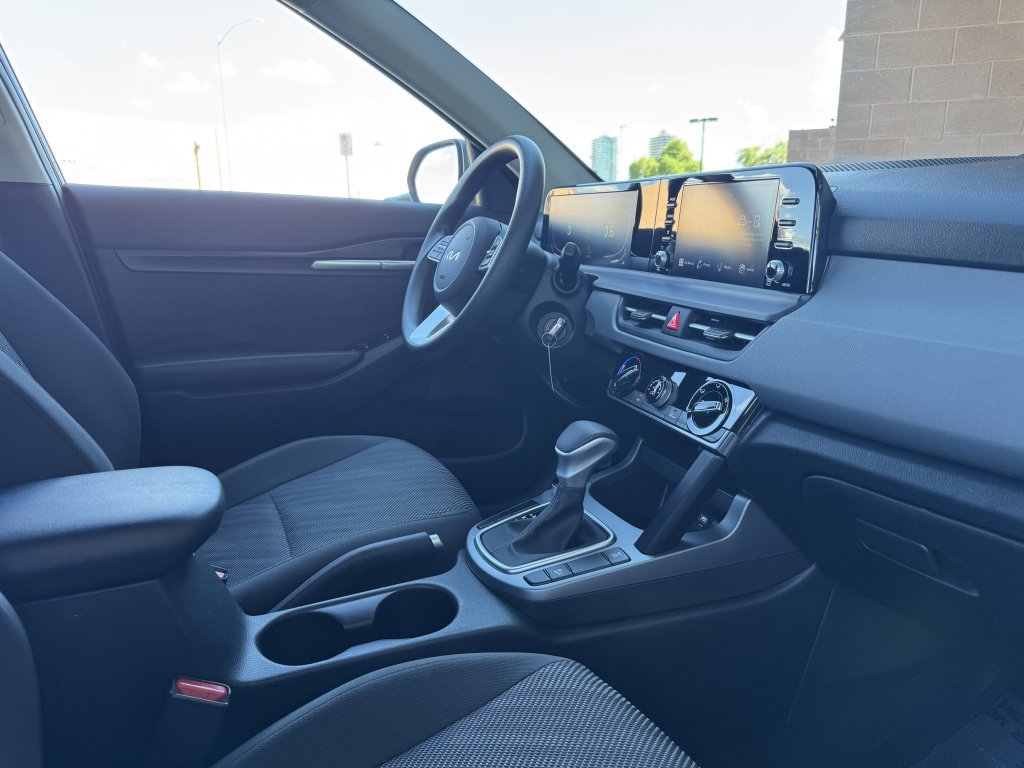 Used 2024 Kia Seltos LX AWD/4WD image 38