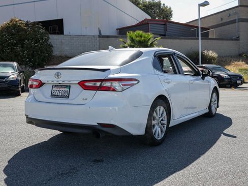 Used 2019 Toyota Camry LE FWD image 4