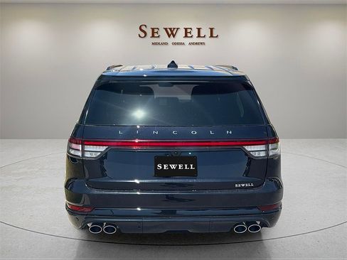 New 2025 Lincoln Aviator Reserve w/ Equipment Group 201A image 4
