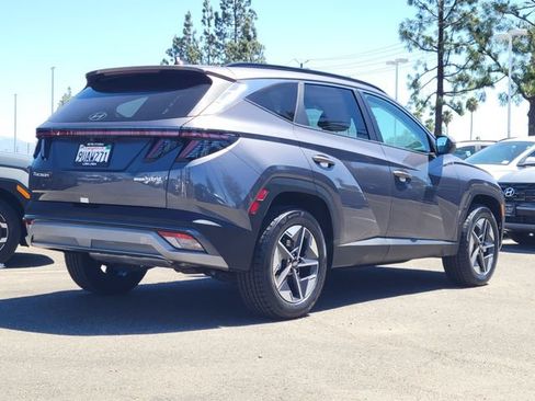 Used 2025 Hyundai Tucson SEL AWD/4WD image 4