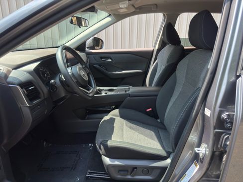 Used 2022 Nissan Rogue SV FWD image 15