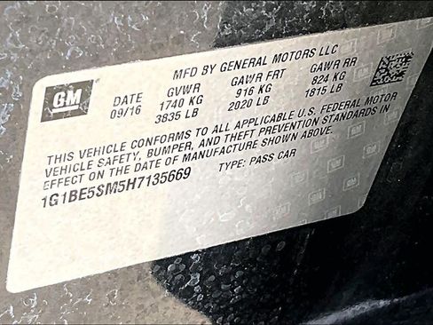 Used 2017 Chevrolet Cruze LT image 32