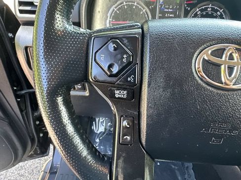 Used 2024 Toyota 4Runner TRD Off-Road Premium w/ Moonroof Package AWD/4WD image 32