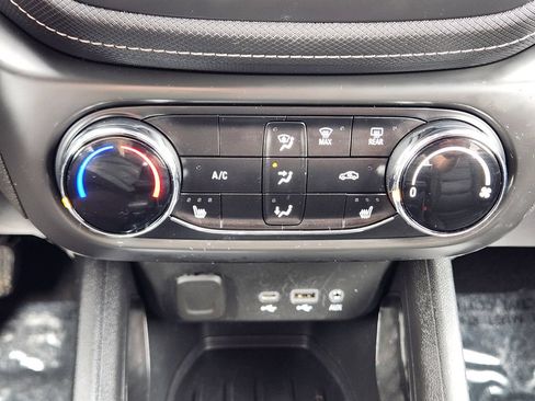 Used 2023 Chevrolet TrailBlazer ACTIV FWD image 19