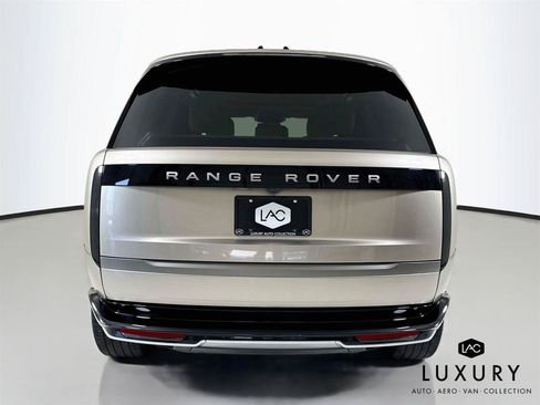 Used 2025 Land Rover Range Rover SE AWD/4WD image 7