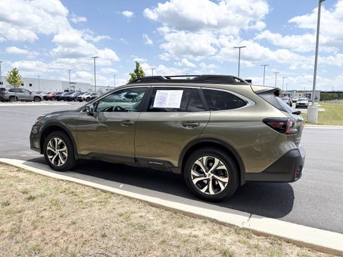 Certified 2022 Subaru Outback Limited w/ Popular Package #2 AWD/4WD image 5