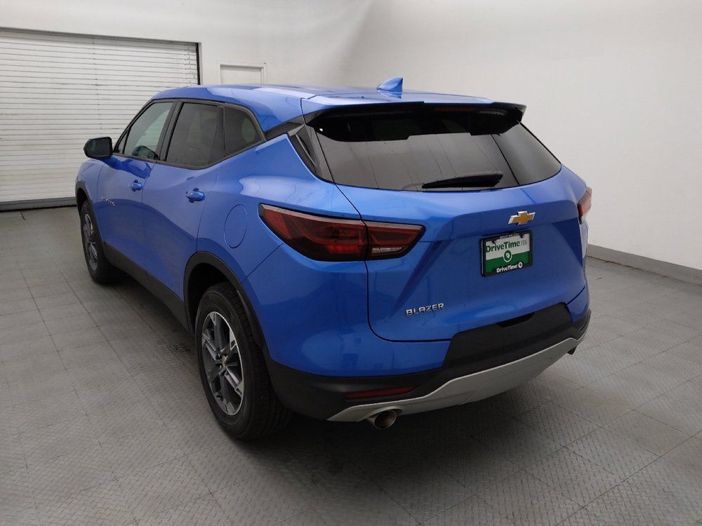 Used 2025 Chevrolet Blazer LT FWD image 5