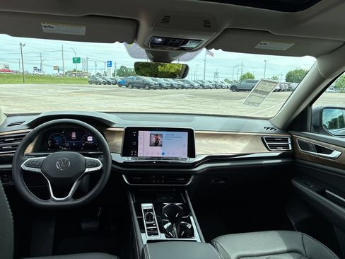 New 2026 Volkswagen Atlas SE AWD/4WD image 18