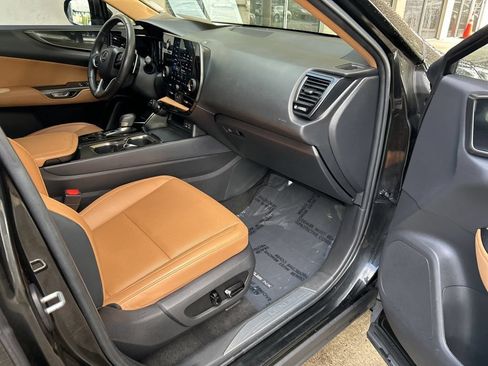 Used 2023 Lexus NX 250 FWD w/ Towing Package (2000 Lbs) image 25