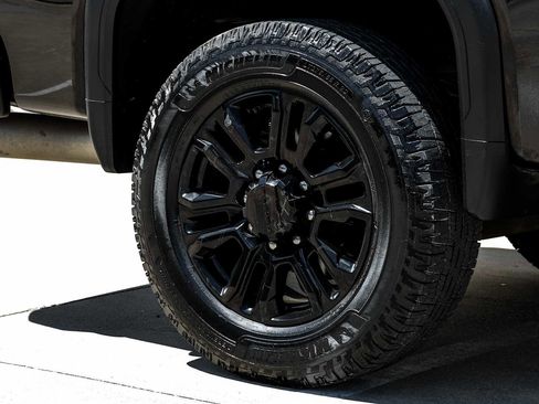 Used 2022 GMC Sierra 3500 Denali w/ Denali Black Diamond Edition AWD/4WD image 54