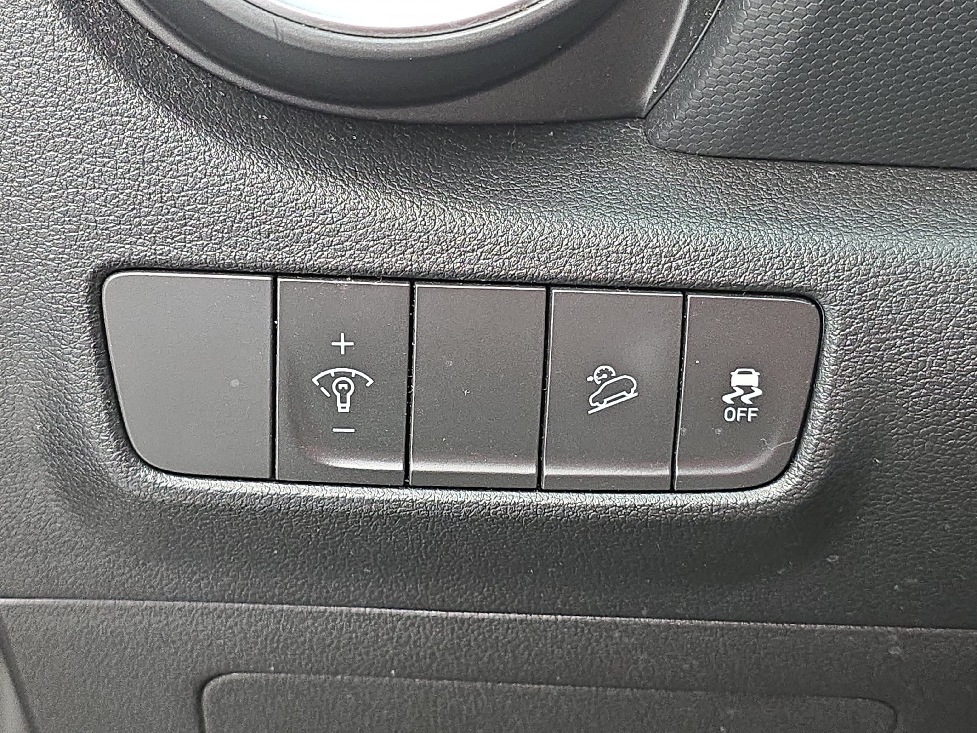 Used 2023 Hyundai Kona SEL FWD image 24