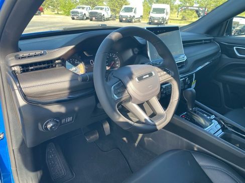 New 2026 Jeep Compass Latitude AWD/4WD image 13