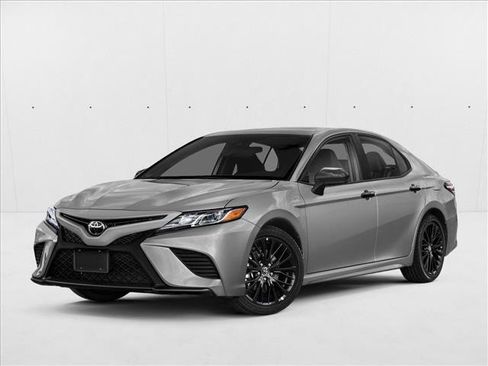 Used 2020 Toyota Camry SE FWD image 1
