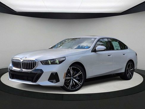 Used 2027 BMW 530i xDrive w/ M Sport Package AWD/4WD image 1
