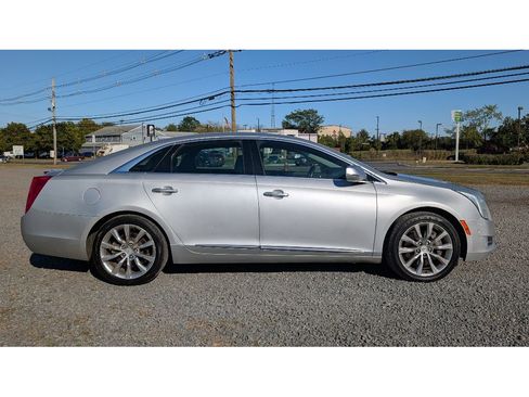 Used 2017 Cadillac XTS Luxury image 8