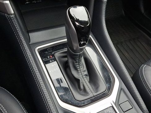 Used 2020 Subaru Forester Limited image 16