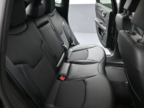 New 2026 Jeep Compass Latitude AWD/4WD image 19