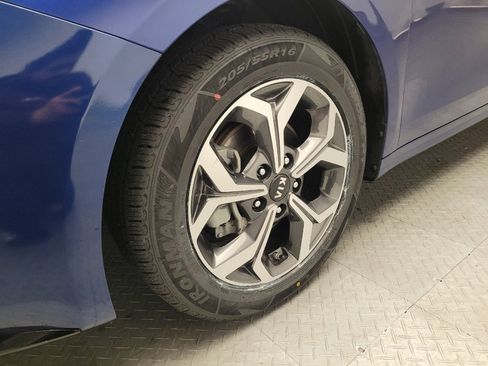 Used 2020 Kia Forte LXS FWD image 31